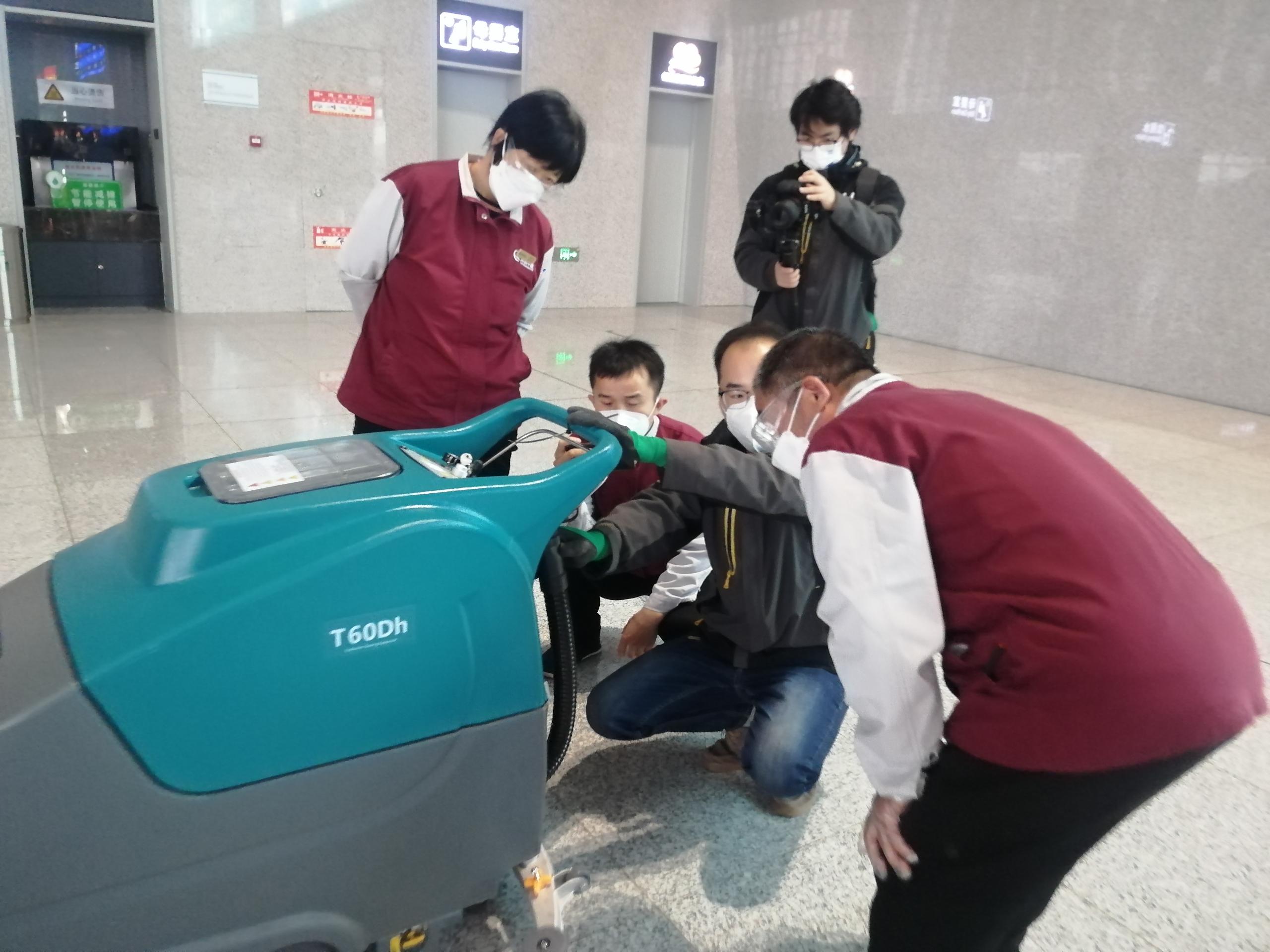 高鐵站都在用的洗地機，究竟有什么優(yōu)勢（一）