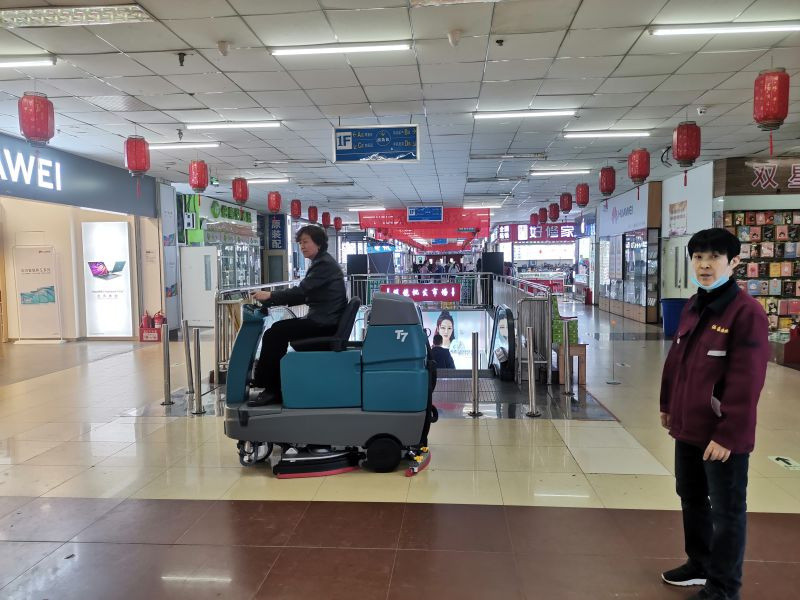 洗地機(jī)出現(xiàn)水流異常，別慌！