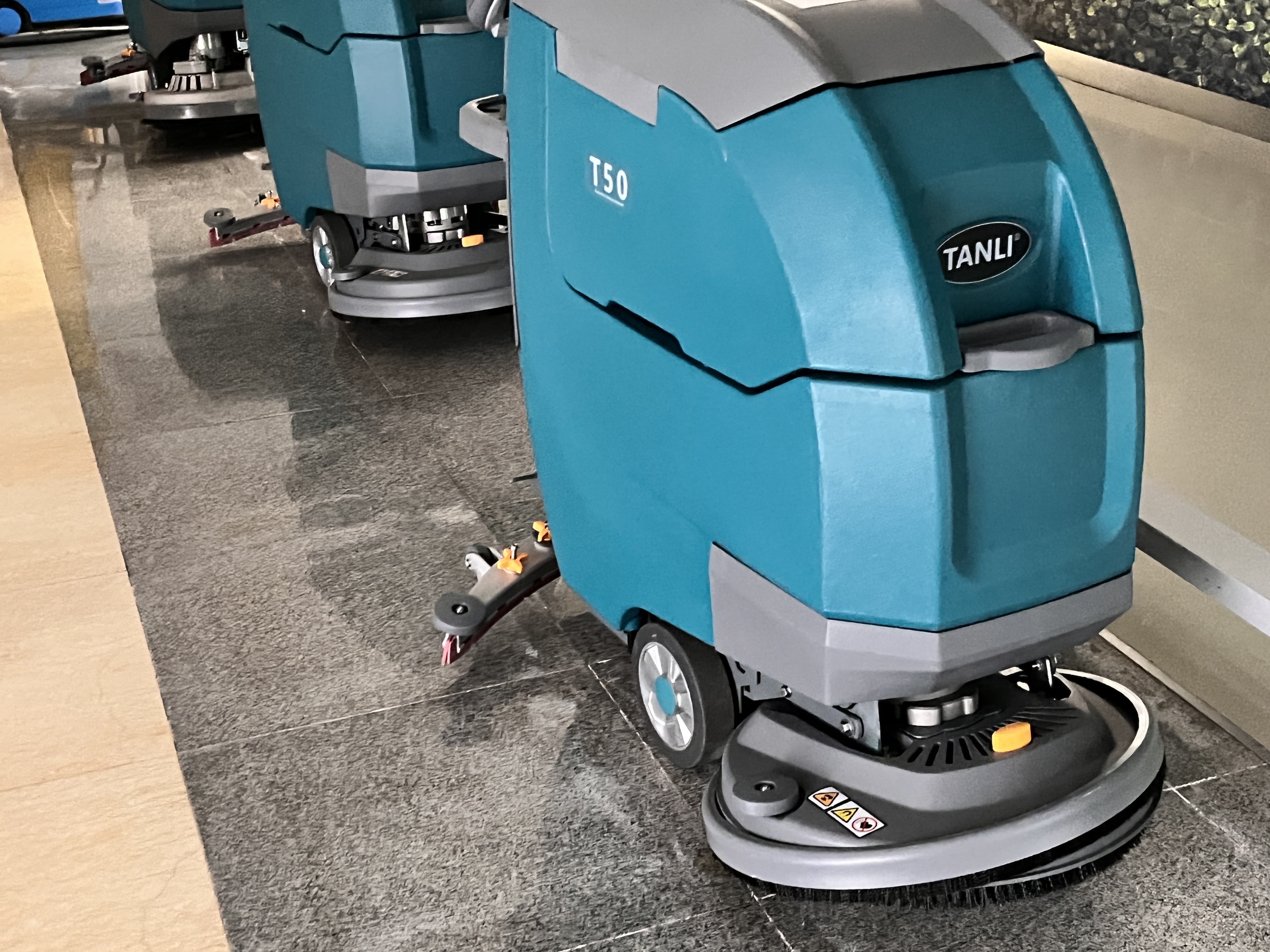 如何選擇一臺(tái)洗地機(jī)（三）