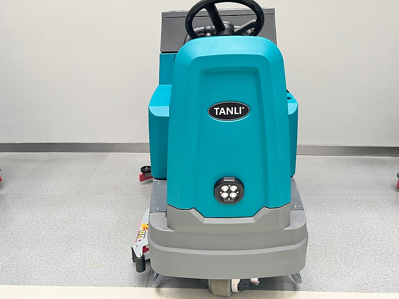 駕駛式洗地機(jī) 駕駛式洗地機(jī)