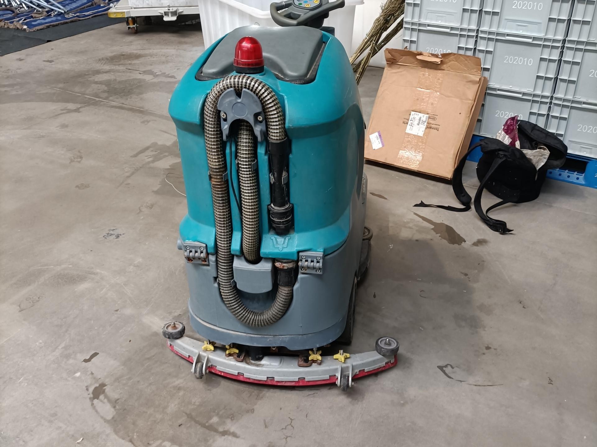 從此告別手動(dòng)清潔，讓工廠洗地機(jī)搞定清潔大事