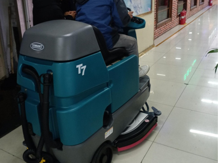 氣溫下降洗地機該如何保養(yǎng)？