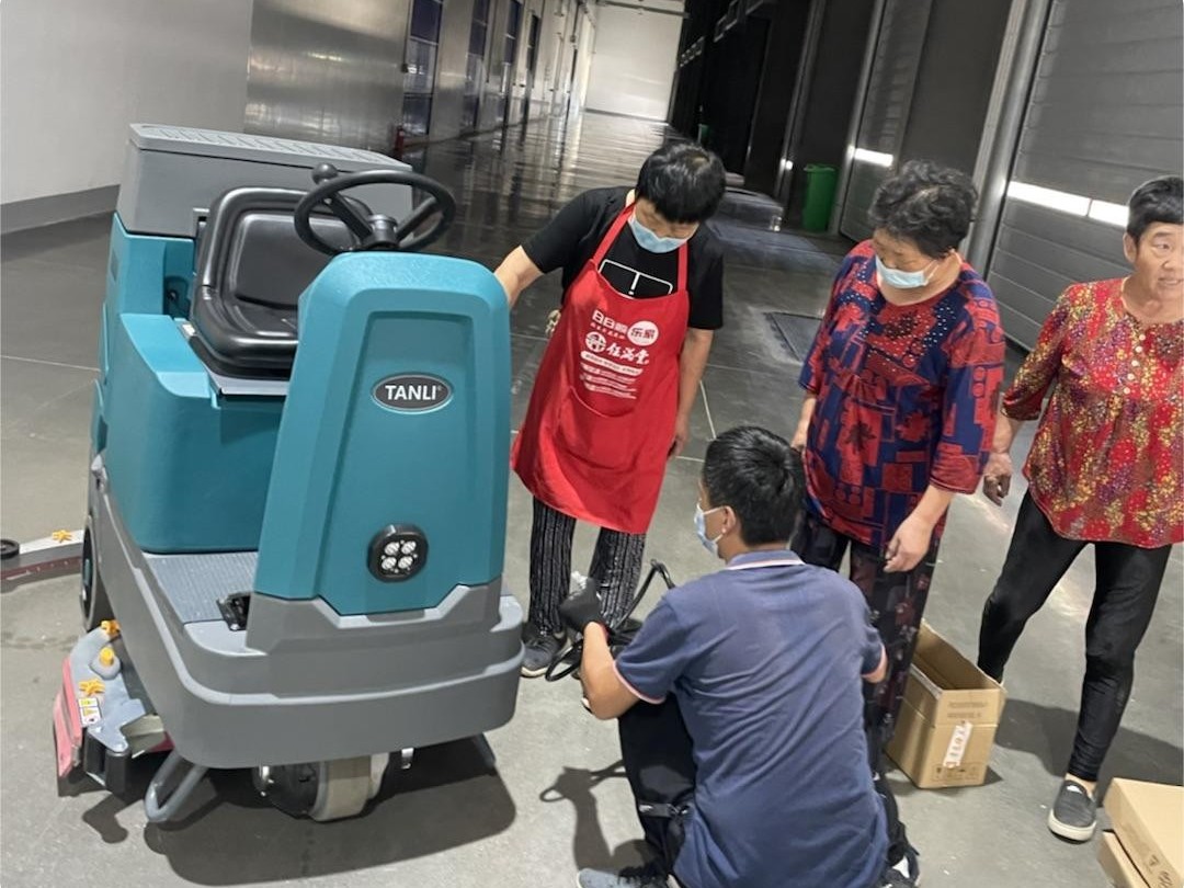 工廠再大都不怕，坦力洗地機(jī)讓您坐享清潔