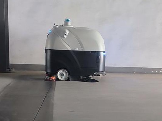 王楚欽孫穎莎晉級八強(qiáng)，坦力無人駕駛洗掃車清潔秀 “新招”！