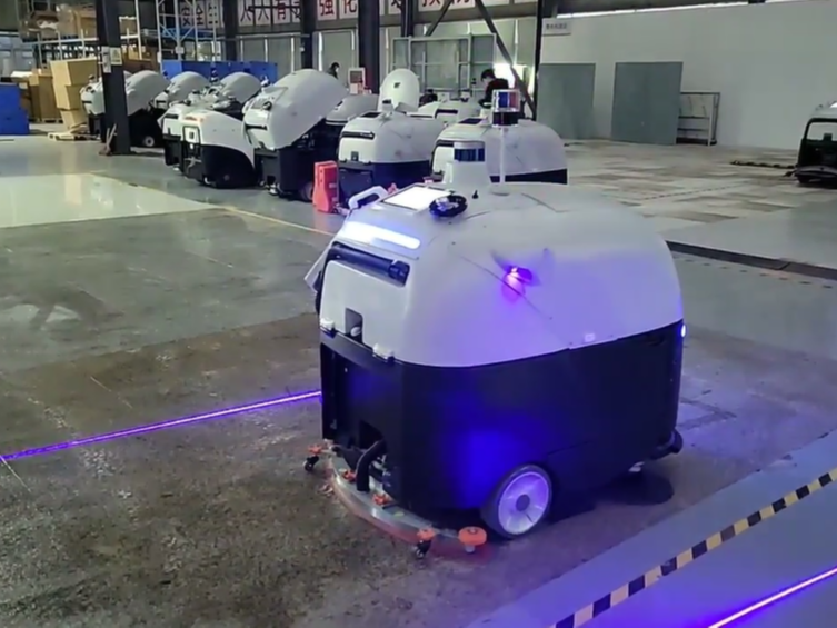 坦力智能工業(yè)洗地機(jī)器人：洗地即干，筑牢地面安全防線