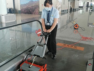 商場車站自動扶梯如何清洗？用這個黑科技！