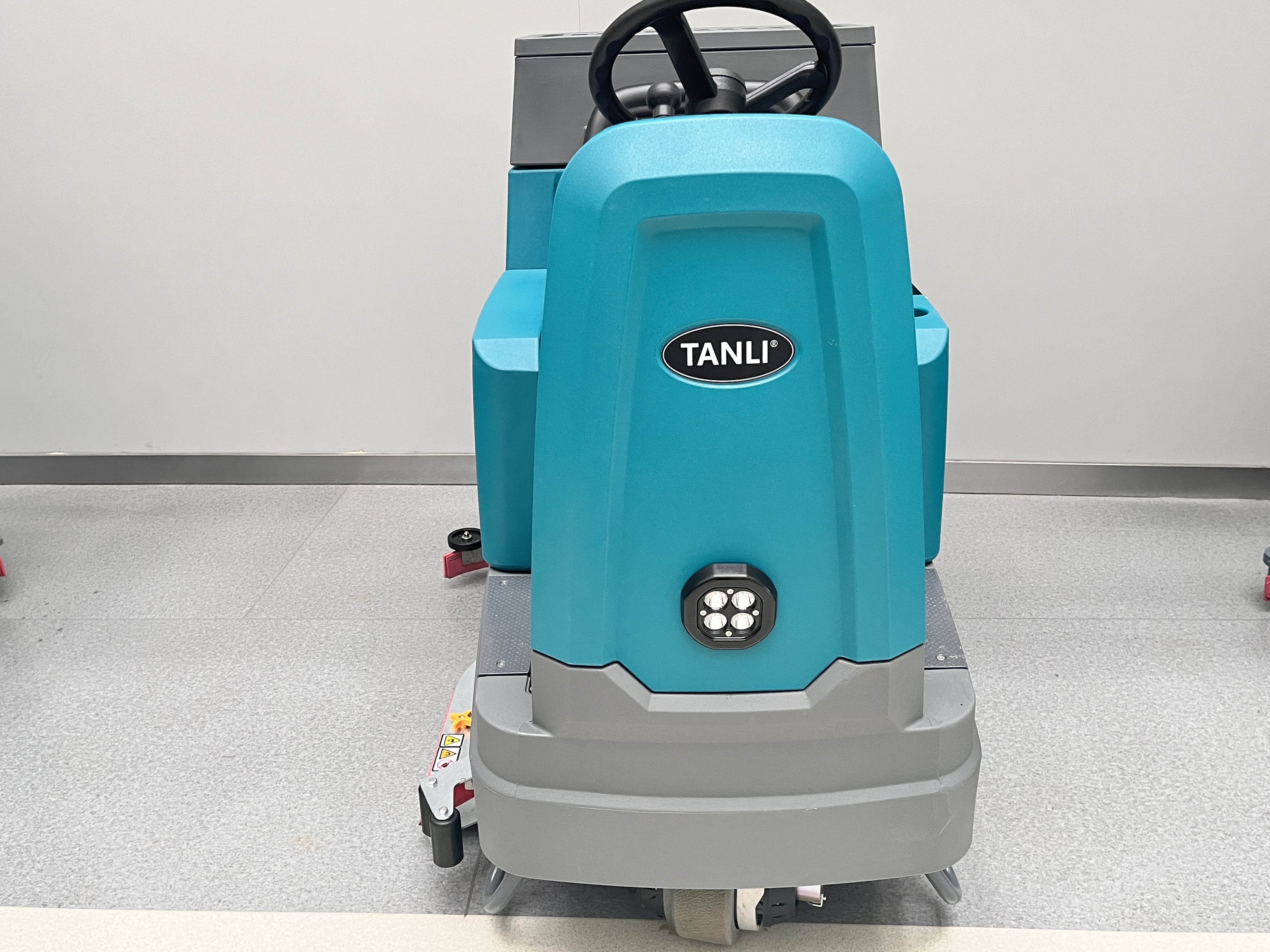 工廠洗地機(jī)領(lǐng)域的專家！